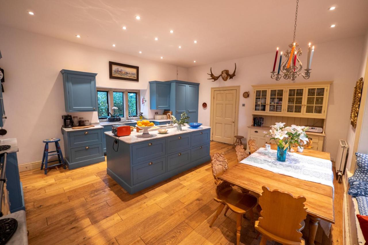 Sawcliffe Manor With Spa, Free Parking, Catering, Self Checkin, Bed & Breakfast